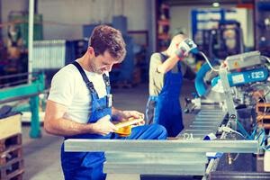issues facing the manufacturing industry 2020